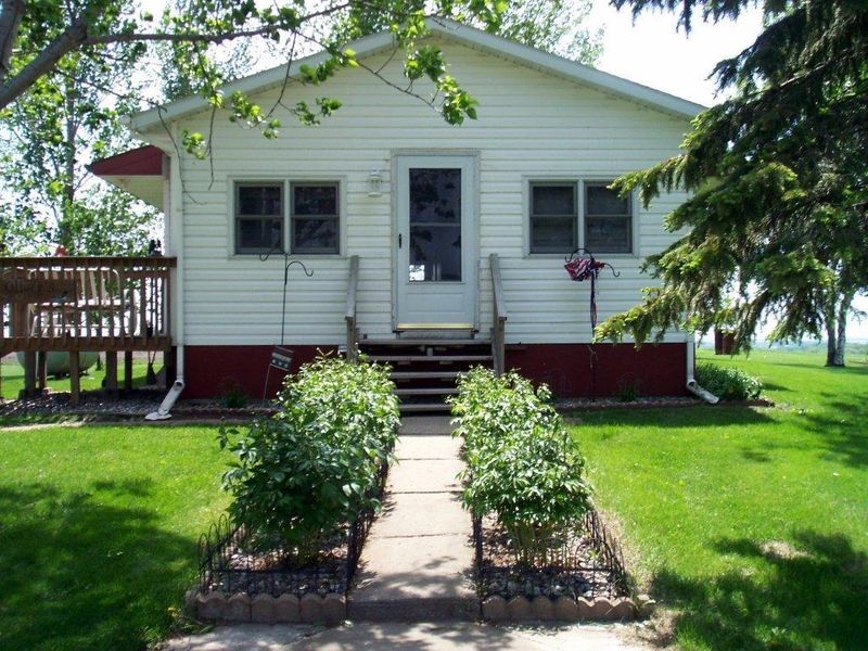105 Vista Dr, Fergus Falls, MN 56537