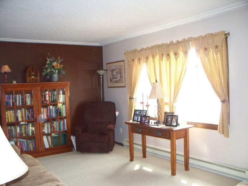 403 NW 4th Ave, Barnesville, MN 56514