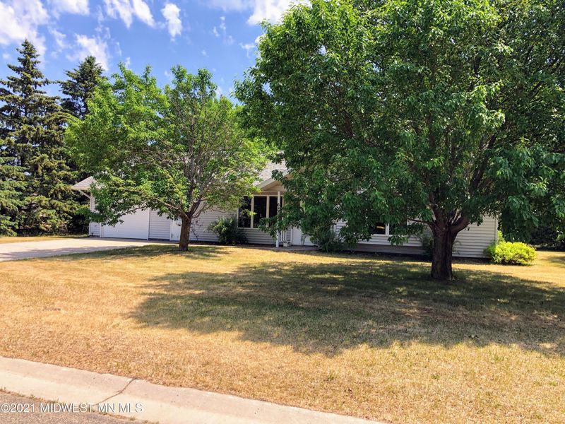620 4th Ave NE, Perham, MN 56573