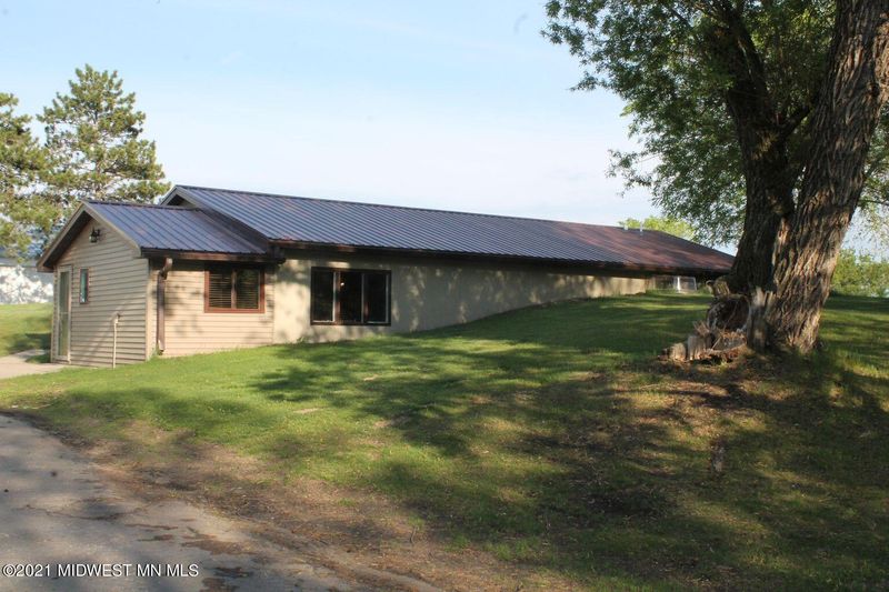 203 S 2nd Ave, Dent, MN 56528