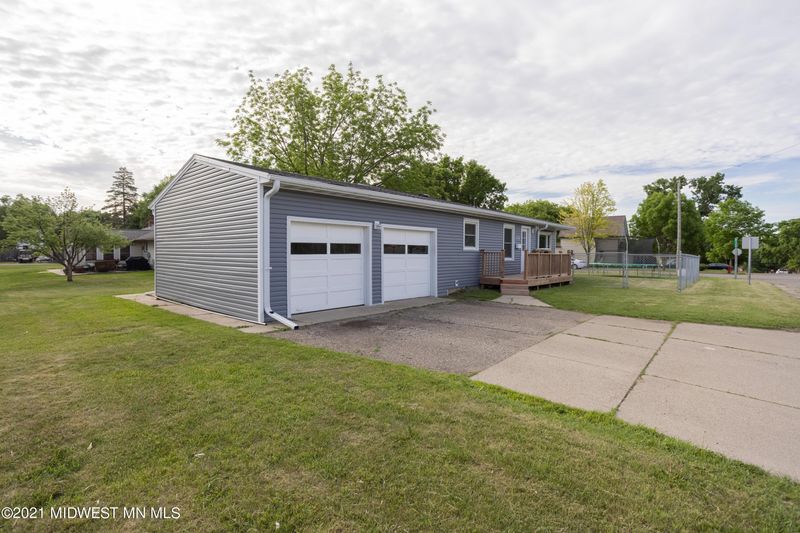 1304 N Park St, Fergus Falls, MN 56537