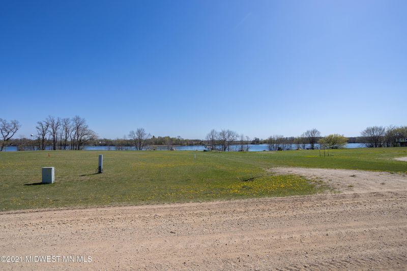 415 North Shore Dr, Underwood, MN 56586