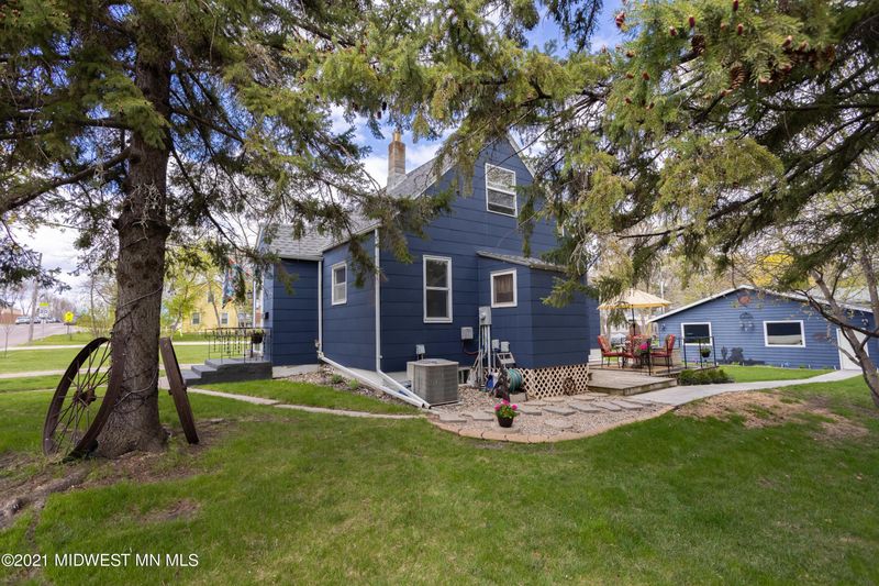 407 E Beech Ave, Fergus Falls, MN 56537