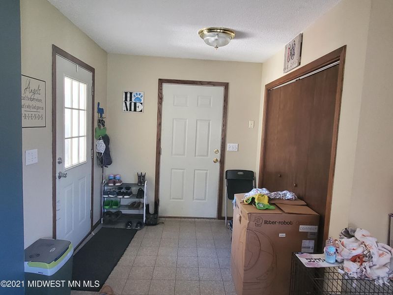 208 Oak Ave E, Underwood, MN 56586