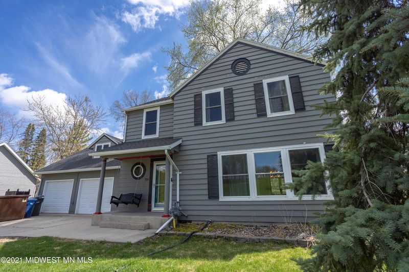 706 E Mt Faith Ave, Fergus Falls, MN 56537