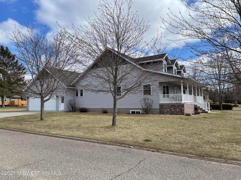 1506 4th St Sw, Wadena, MN 56482
