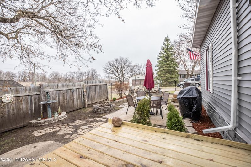 101 Maple St, Dent, MN 56528