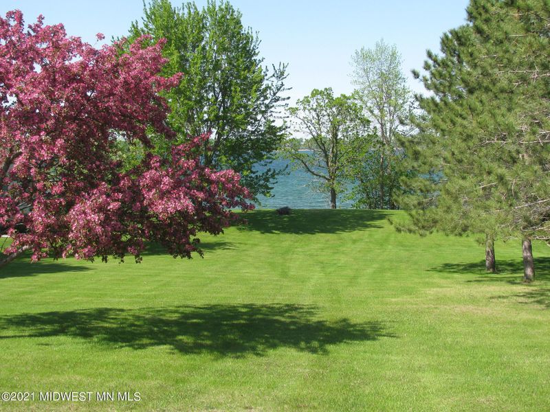 372xx S Little Mcdonald Dr, Perham, MN 56573