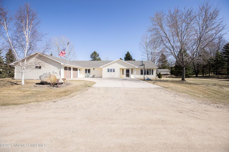 1860 Deer Valley Rd, Fergus Falls, MN 56537