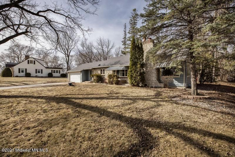 825 E Mt Faith Ave, Fergus Falls, MN 56537