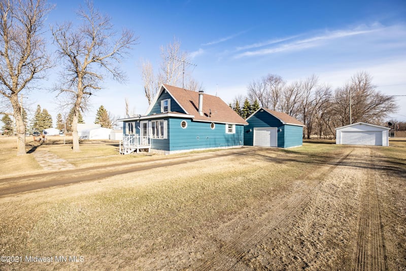 608 6th St, Campbell, MN 56522