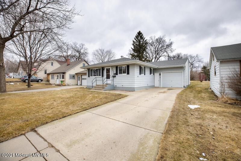 720 Spruce St, Fergus Falls, MN 56537