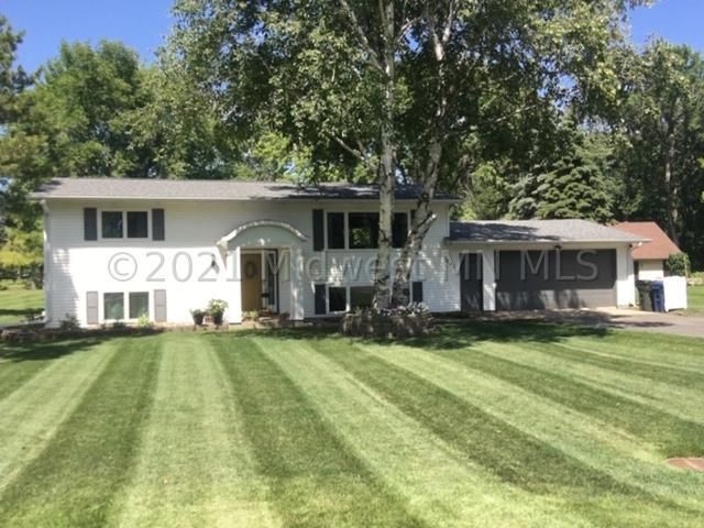 2941 Lakewood Dr, Fergus Falls, MN 56537
