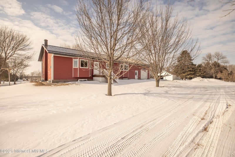 24389 270th Ave, Wendell, MN 56590