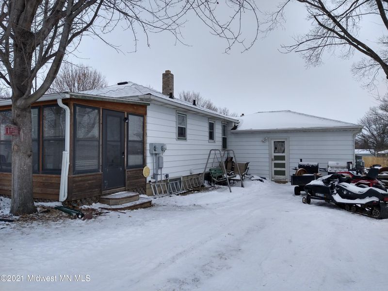 502 E St Charles Ave, Fergus Falls, MN 56537