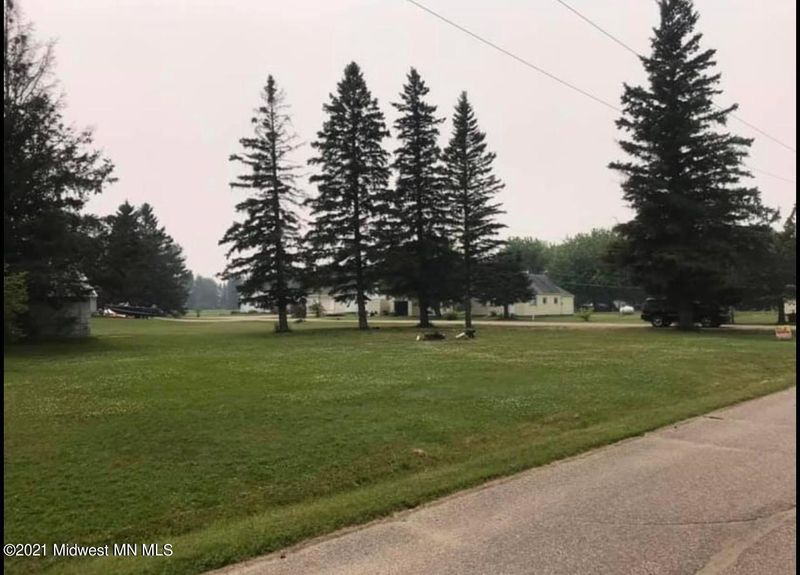402 5th Ave SE, Baudette, MN 56623