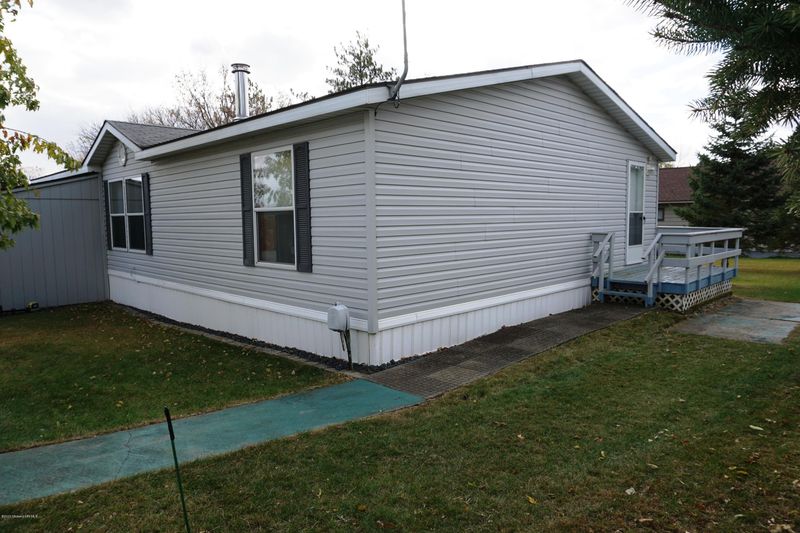 308 E Main Ave, Clitherall, MN 56524
