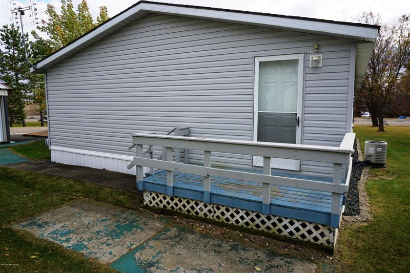 308 E Main Ave, Clitherall, MN 56524