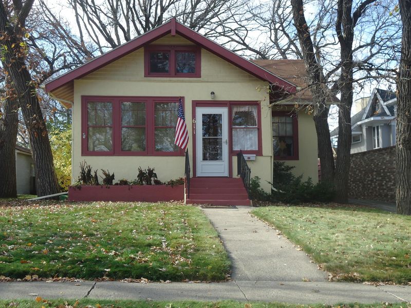 611 N Cleveland Ave, Fergus Falls, MN 56537
