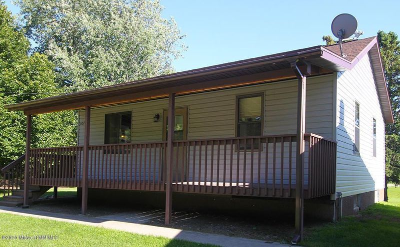607 W Pleasant Ave, Elizabeth, MN 56533