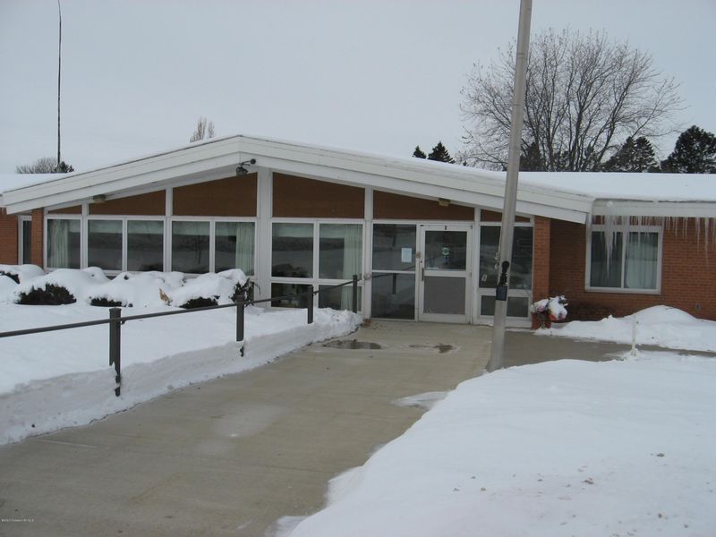 907 Marshall Ave, Henning, MN 56551