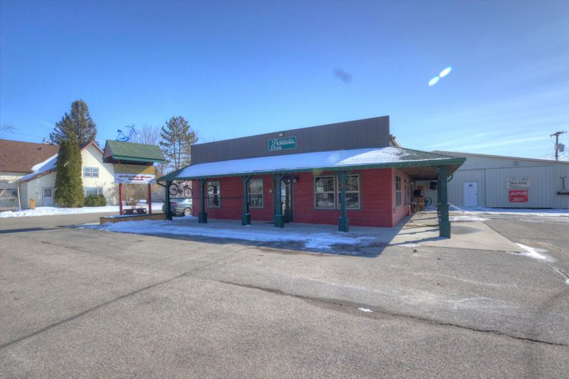 112 Main St E, Battle Lake, MN 56515