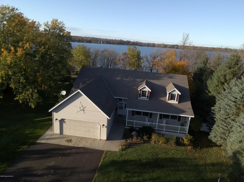 33299 Pickerel View Dr, Richville, MN 56576