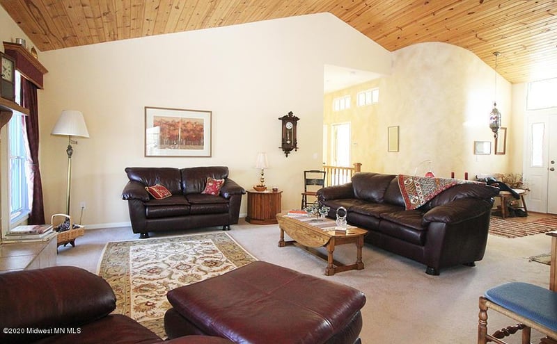 33299 Pickerel View Dr, Richville, MN 56576