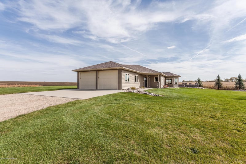 2176 320th Ave, Rothsay, MN 56579