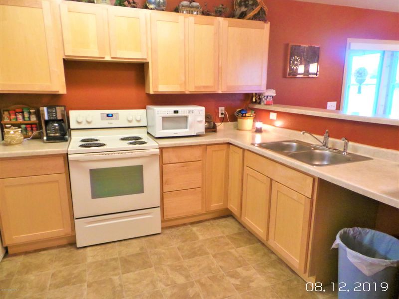 900 9th St SW, Perham, MN 56573