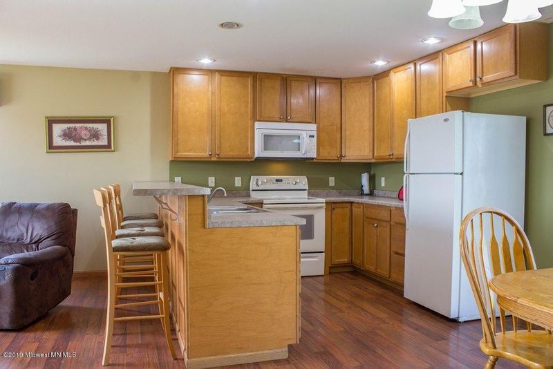 810 8th Ave SW, Perham, MN 56573