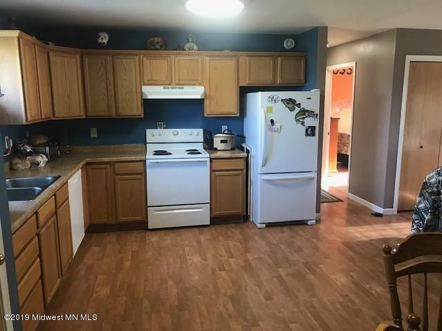 618 Borgrud Ln, Evansville, MN 56326