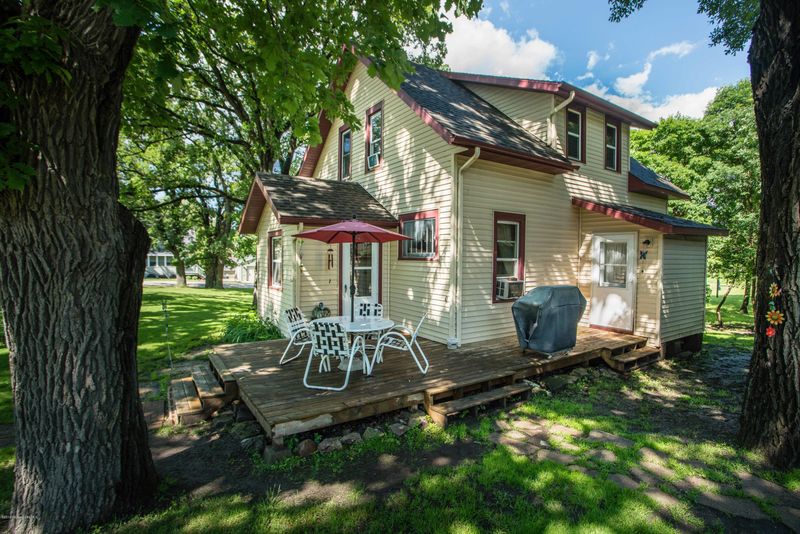 305 S Main St, Underwood, MN 56586