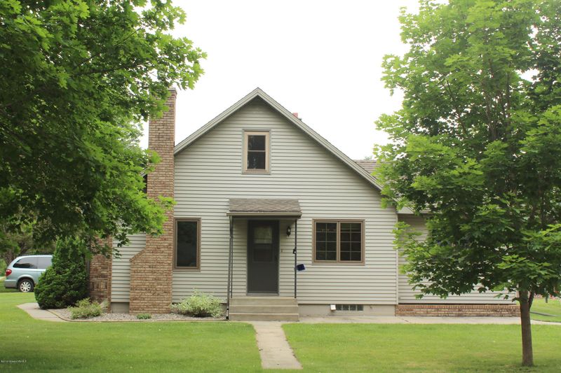 802 W 7th Ave, Fergus Falls, MN 56537