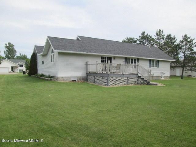 605 9th Dr NW, Perham, MN 56573