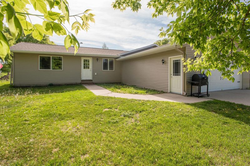 212 N Niggeler St, Elizabeth, MN 56533