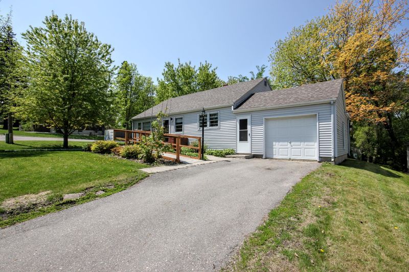 1122 S Mill St, Fergus Falls, MN 56537