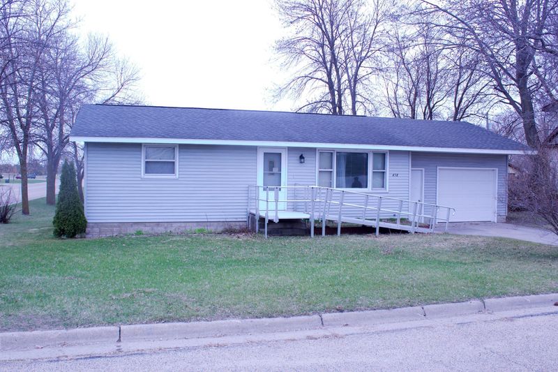 458 4th Ave NE, Perham, MN 56573