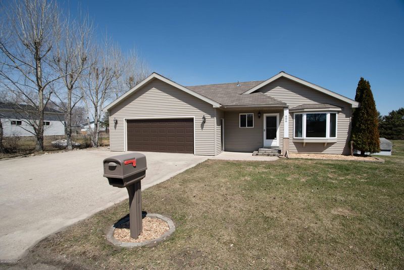 606 W Ash Ave, Frazee, MN 56544