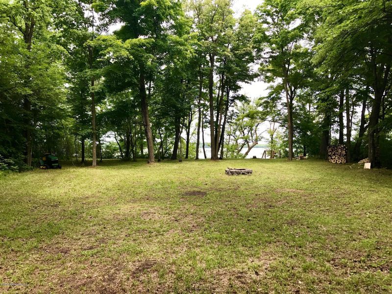 32886 S Shore Dr, Ottertail, MN 56571