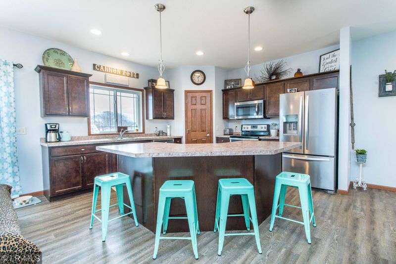 900 7th Ave NE, Perham, MN 56573