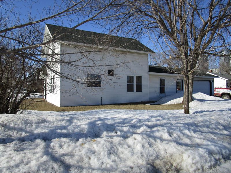 347 2nd St SE, Perham, MN 56573