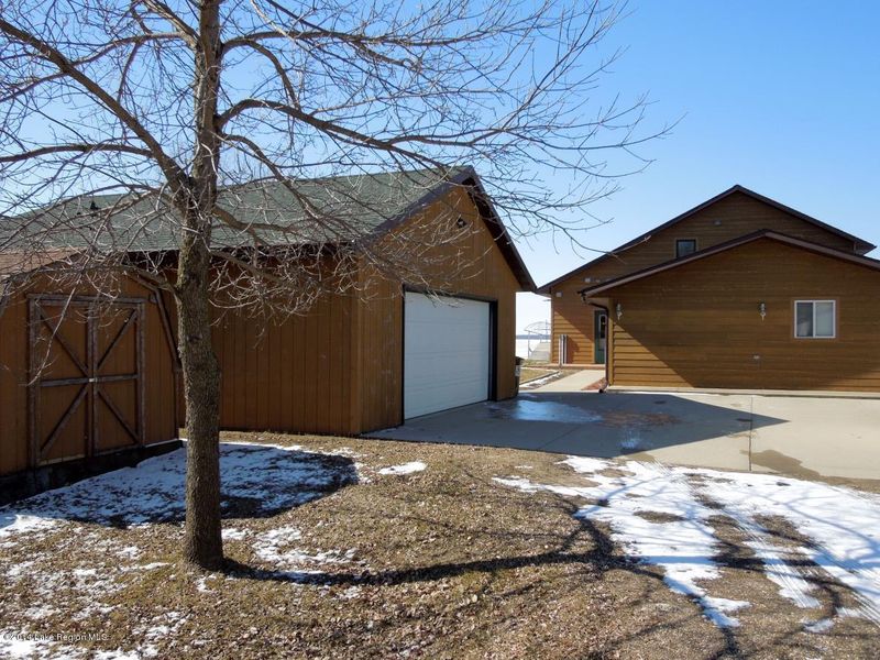 45527 Whispering Sands Ln, Perham, MN 56573