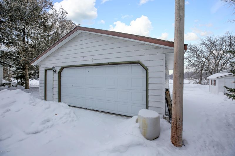 1041 E Fir Ave, Fergus Falls, MN 56537