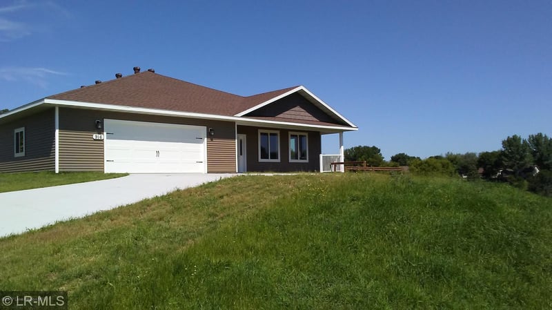 916 Everett Ave, Fergus Falls, MN 56537