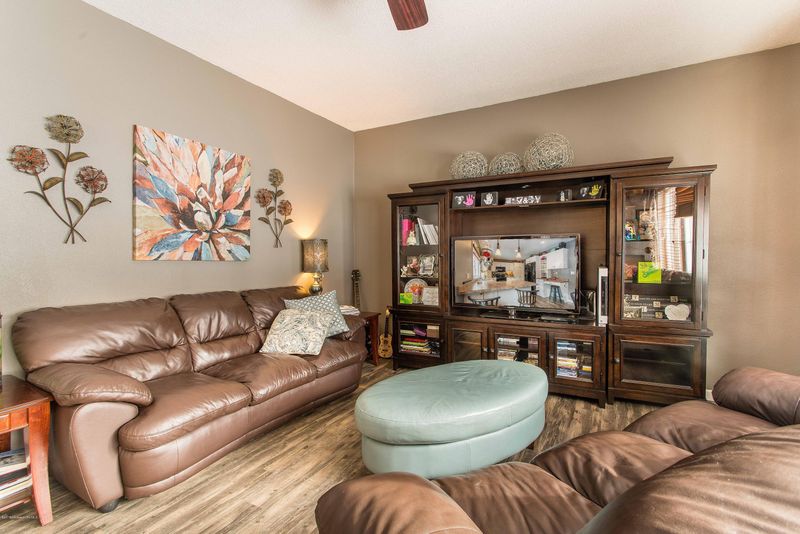 623 Woodland Dr, Fergus Falls, MN 56537