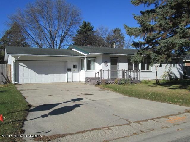676 2nd Ave SW, Perham, MN 56573