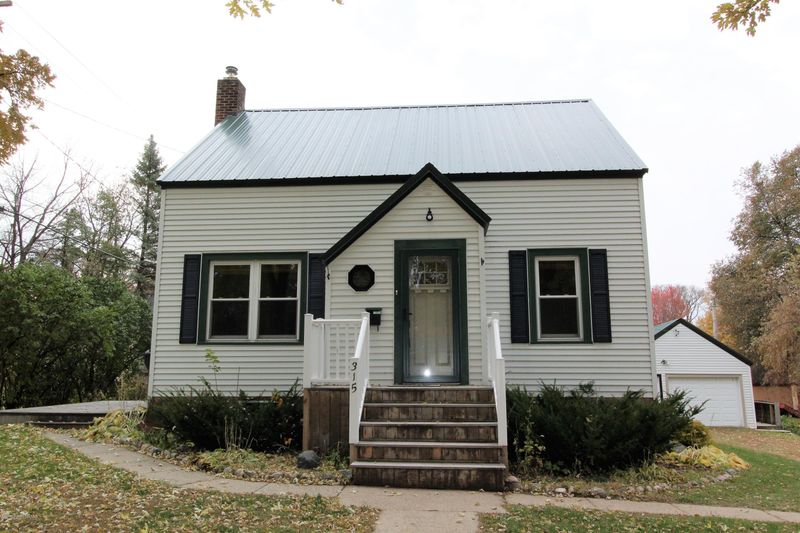 315 W Seventh Ave, Fergus Falls, MN 56537