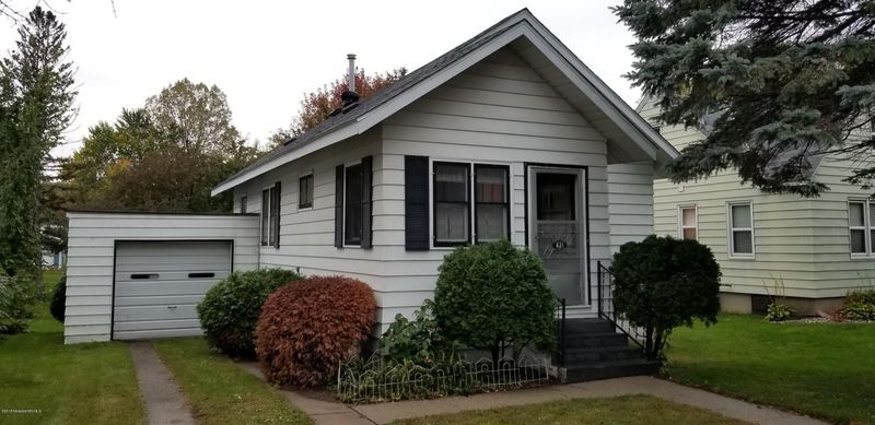 621 N Vine St, Fergus Falls, MN 56537