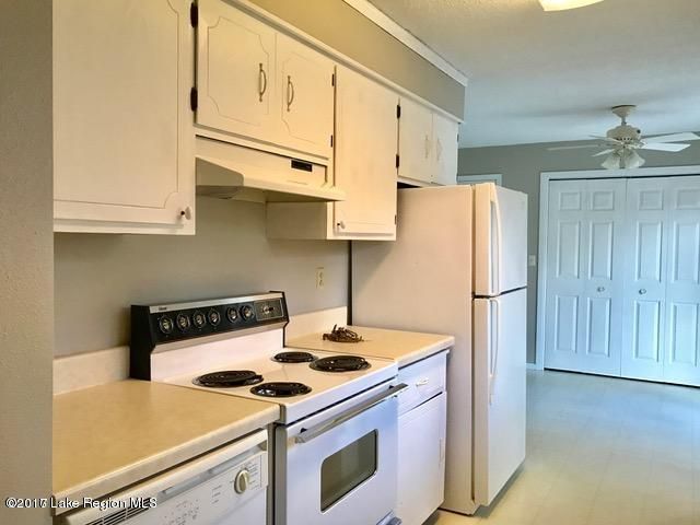 202 6th Ave SE, Perham, MN 56573